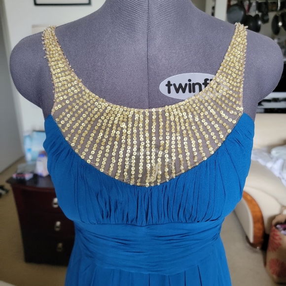 Maxi promdress - Picture 2 of 4